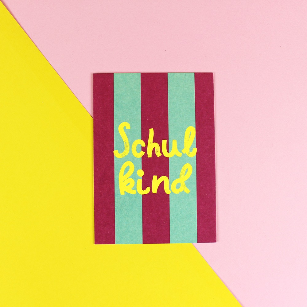 ava&yves - Postkarte Schulkind Gelb/Brombeer/Mint