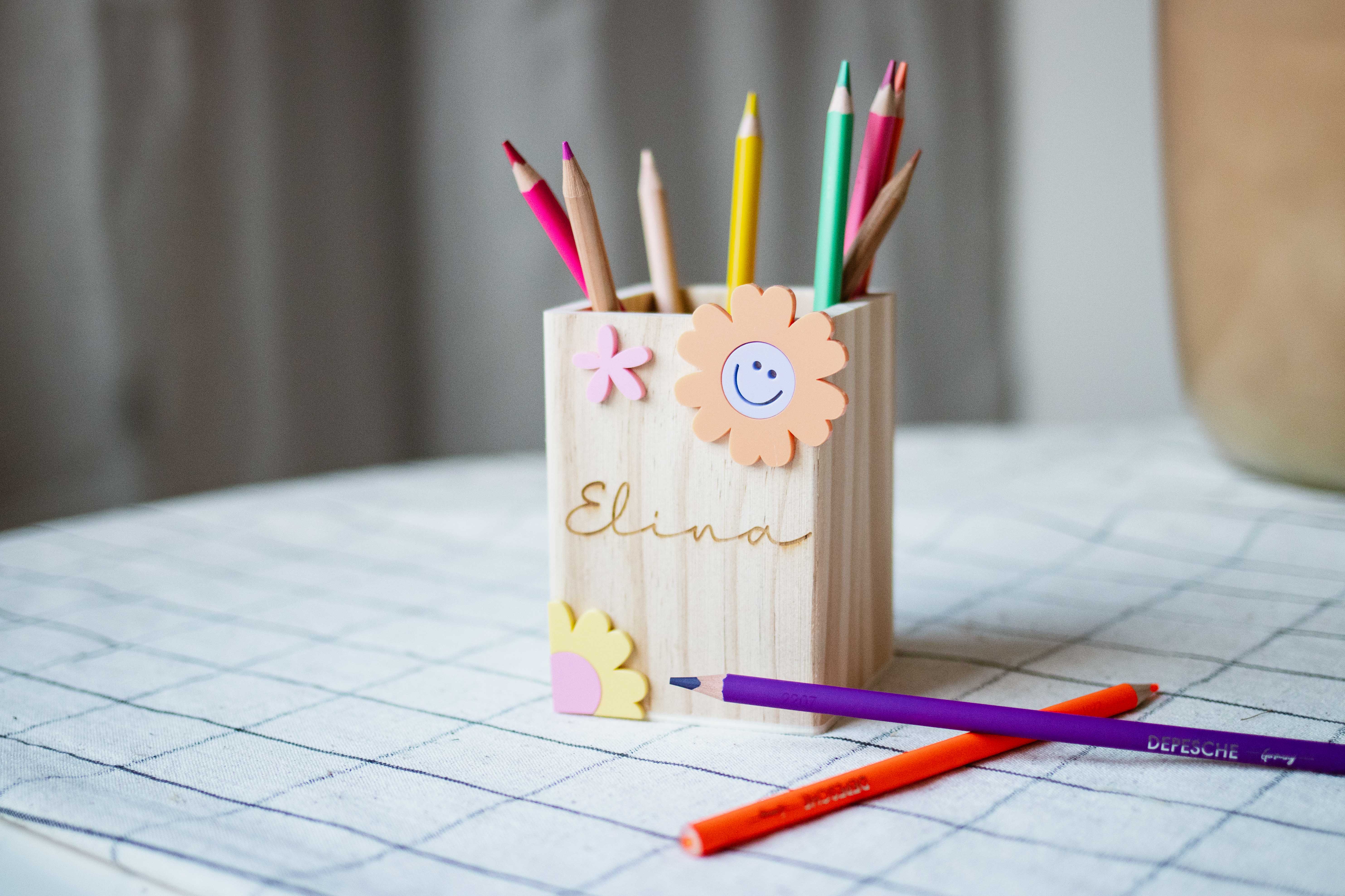 Invy Design - Stiftebecher "Smiley & Blumen"